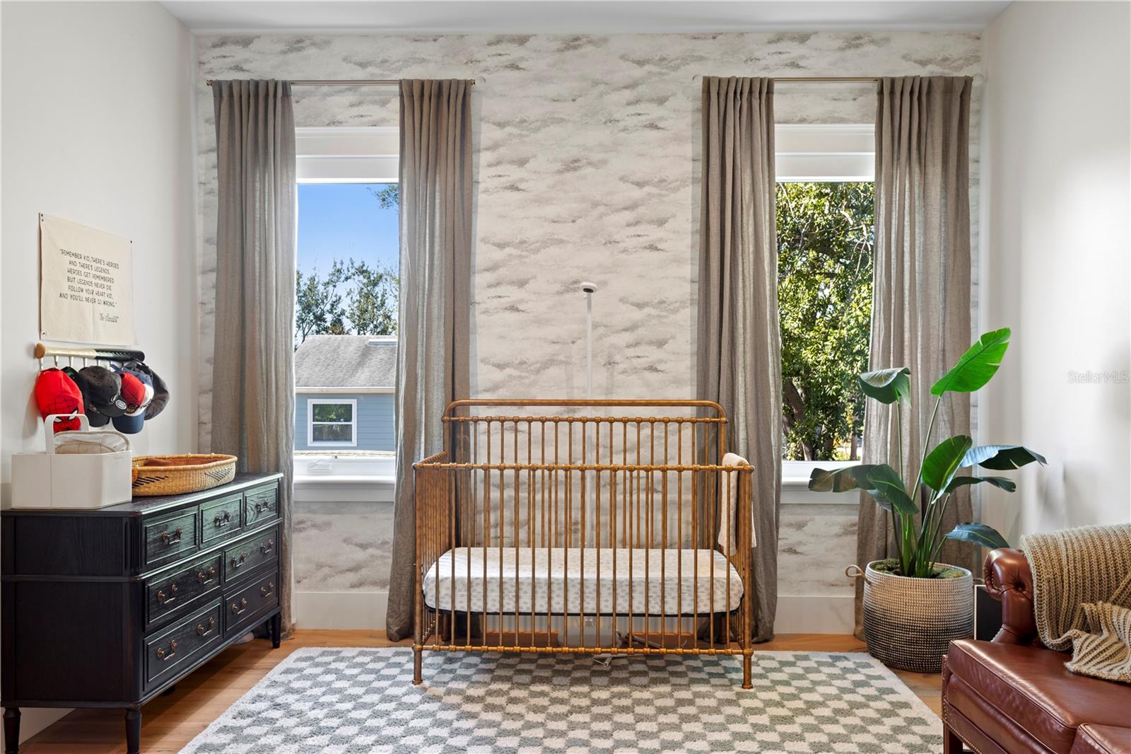 Image 26 of 49 For 2402 Parkland Boulevard