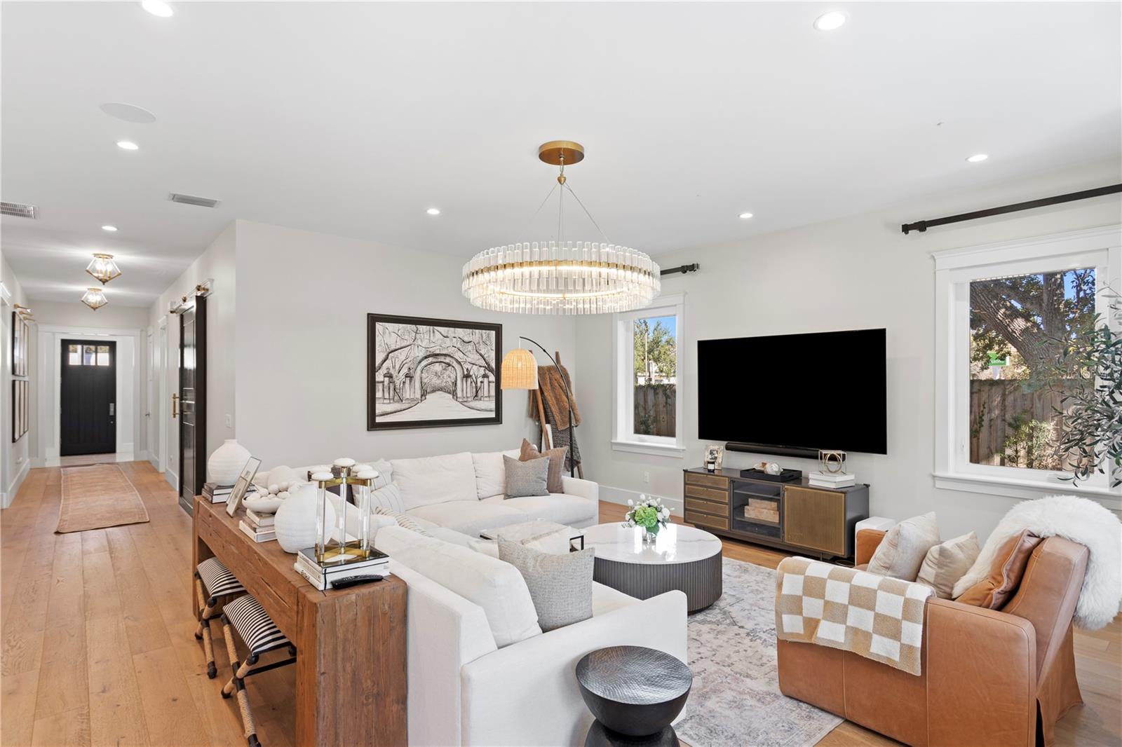 Image 3 of 49 For 2402 Parkland Boulevard