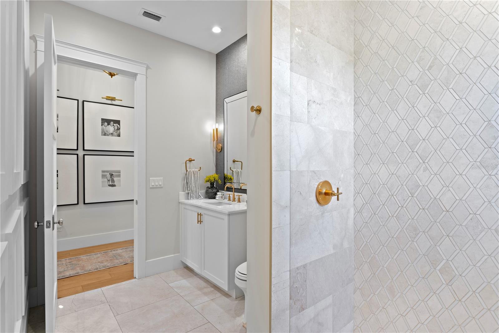 Image 41 of 49 For 2402 Parkland Boulevard