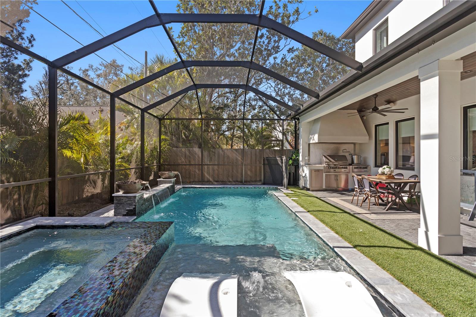 Image 43 of 49 For 2402 Parkland Boulevard