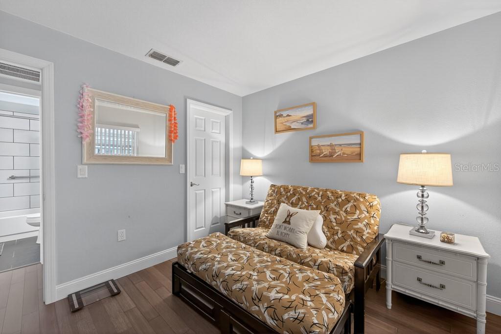 Image 23 of 44 For 2465 Northside Drive 305