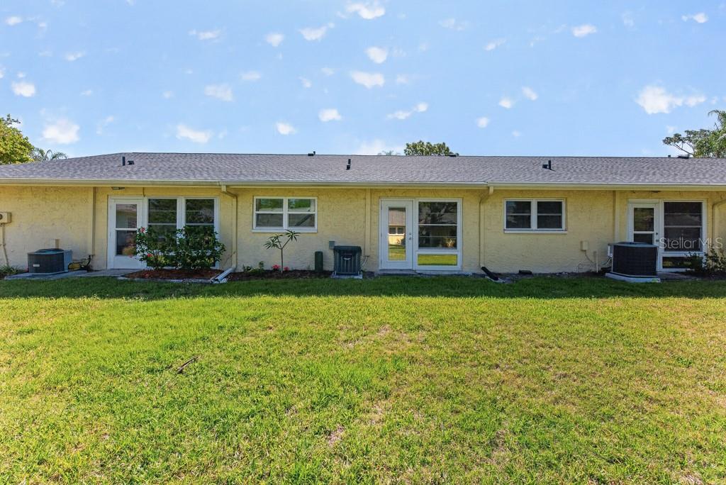 Image 29 of 44 For 2465 Northside Drive 305