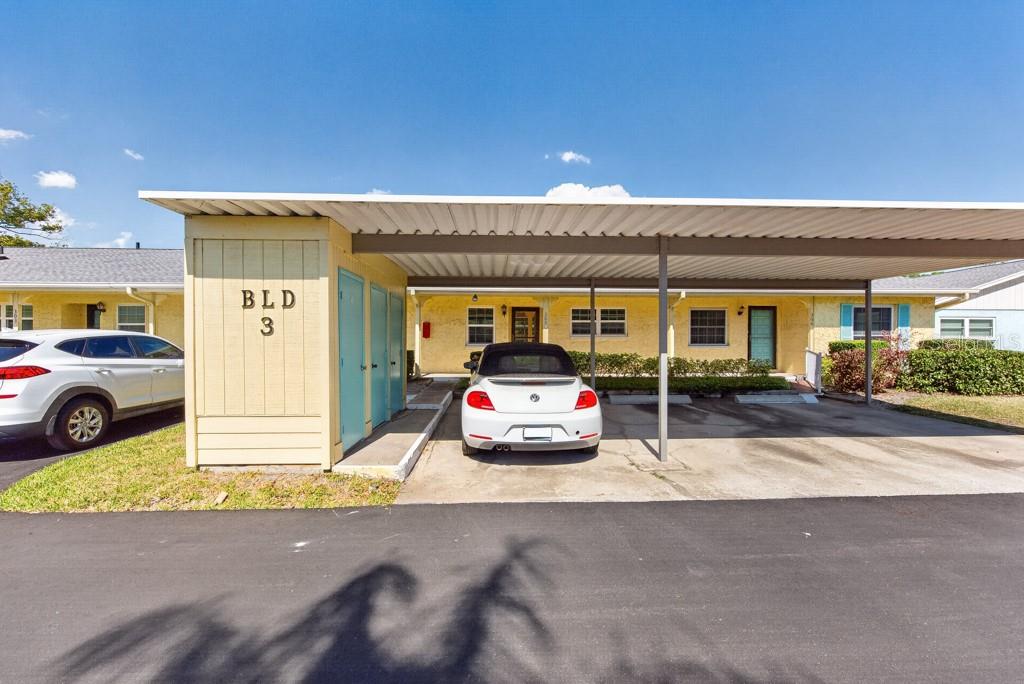 Image 33 of 44 For 2465 Northside Drive 305