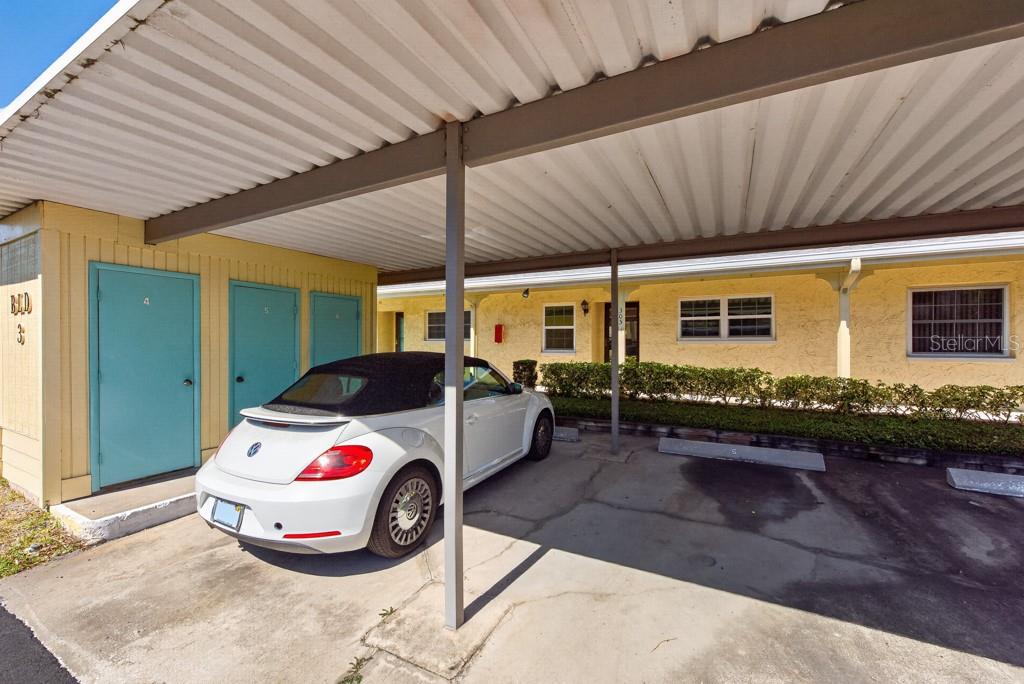 Image 34 of 44 For 2465 Northside Drive 305