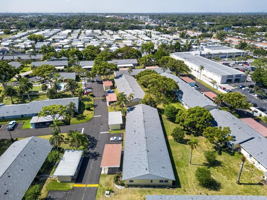 Image 38 of 44 For 2465 Northside Drive 305