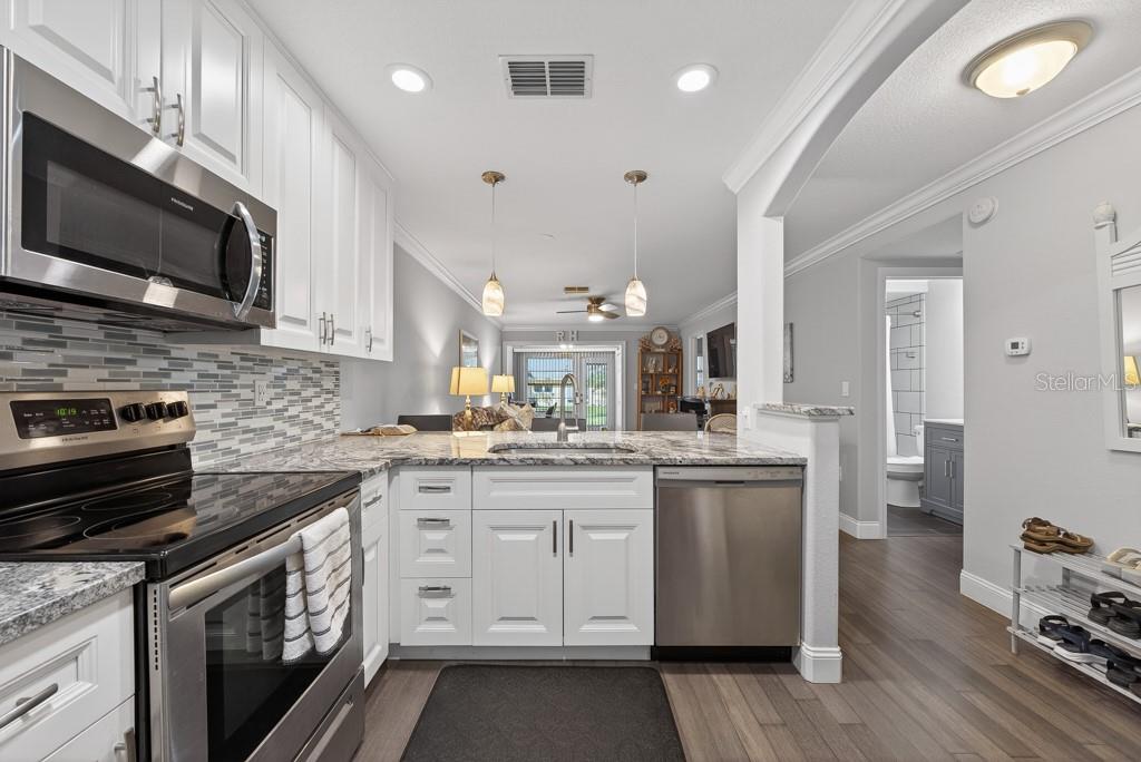 Image 8 of 44 For 2465 Northside Drive 305