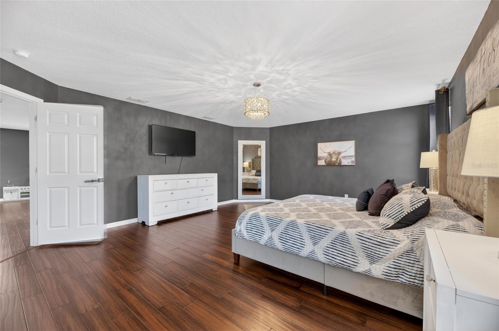 Listing photo id 24 for 11807 Harpswell Drive