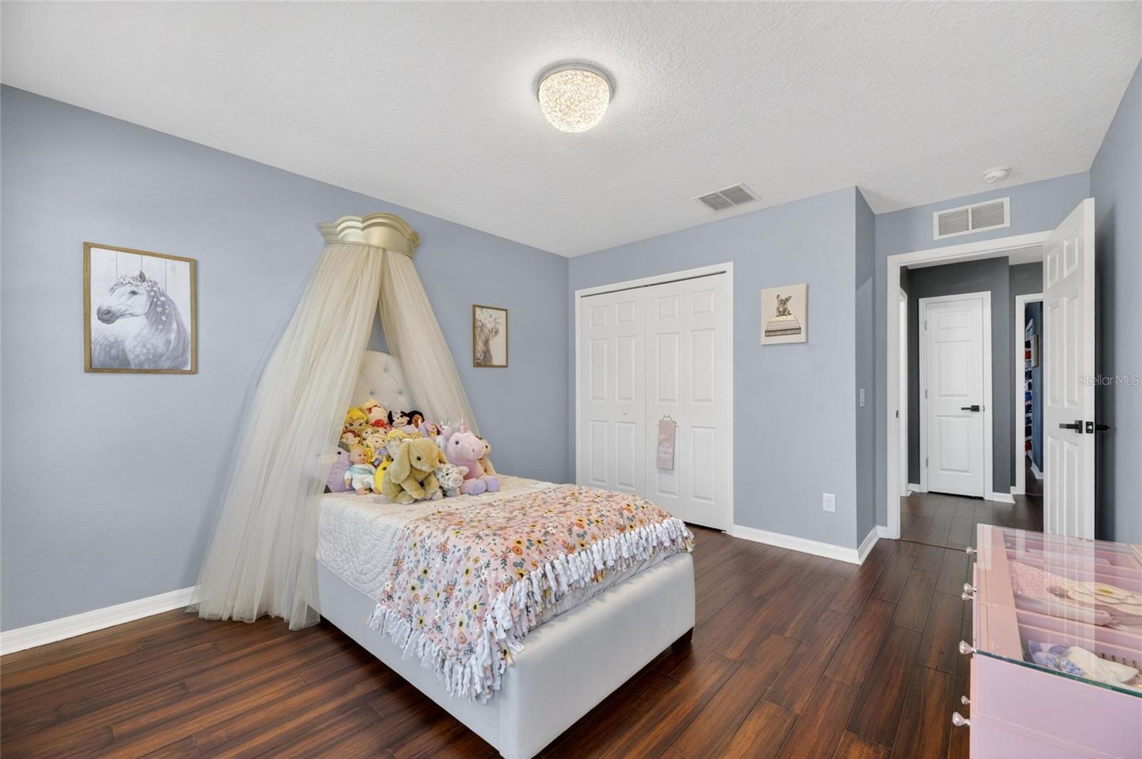 Listing photo id 29 for 11807 Harpswell Drive