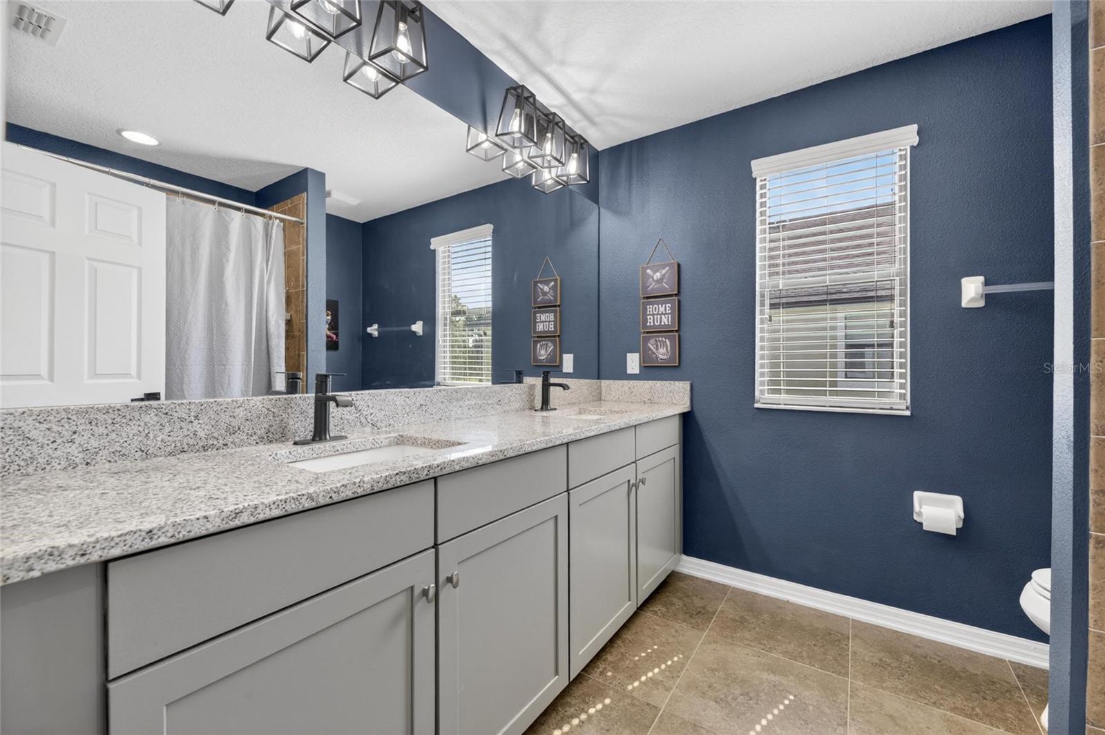 Listing photo id 31 for 11807 Harpswell Drive