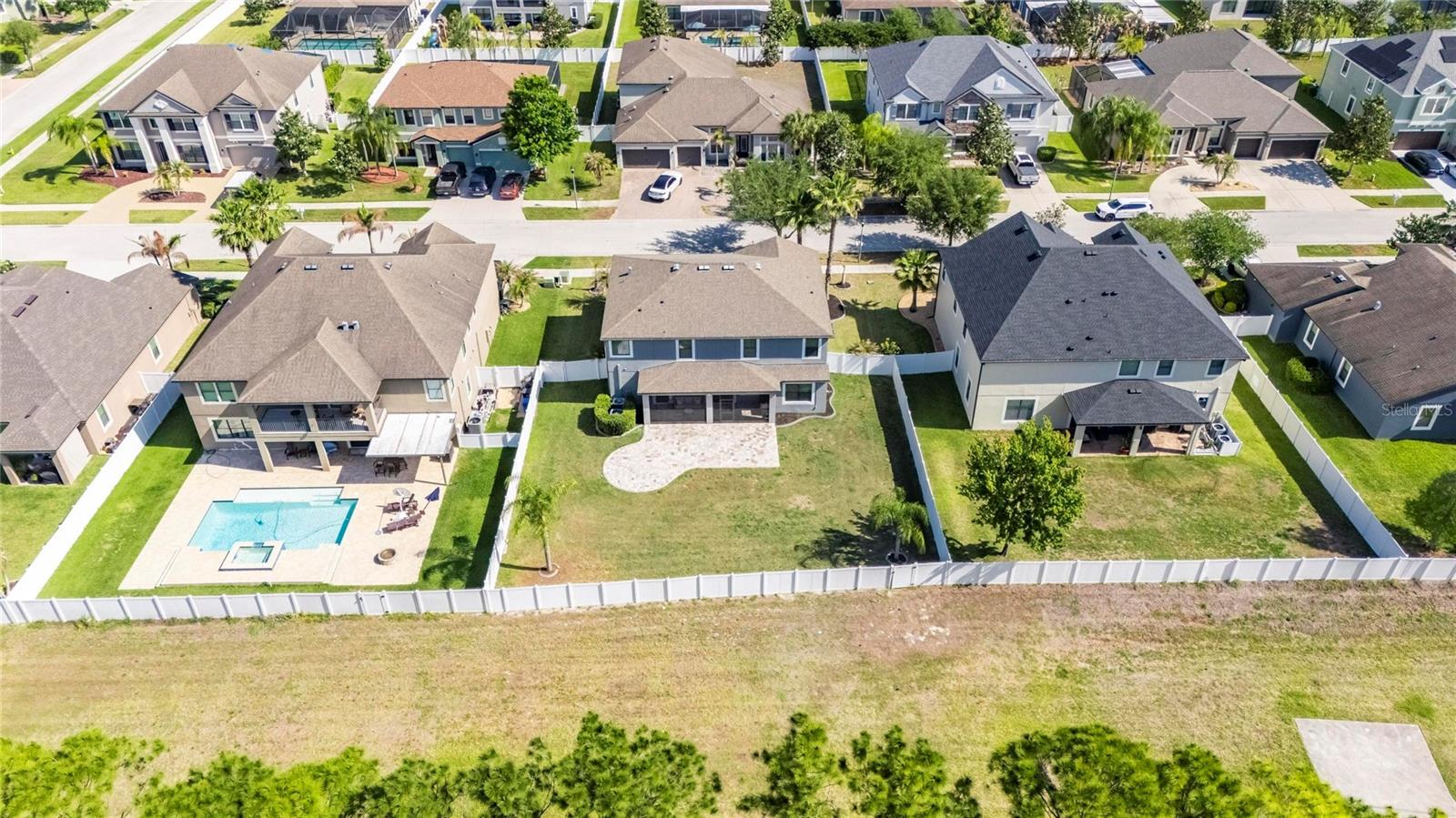 Listing photo id 37 for 11807 Harpswell Drive