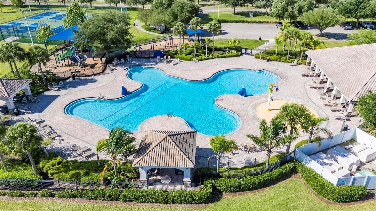 Listing photo id 39 for 11807 Harpswell Drive