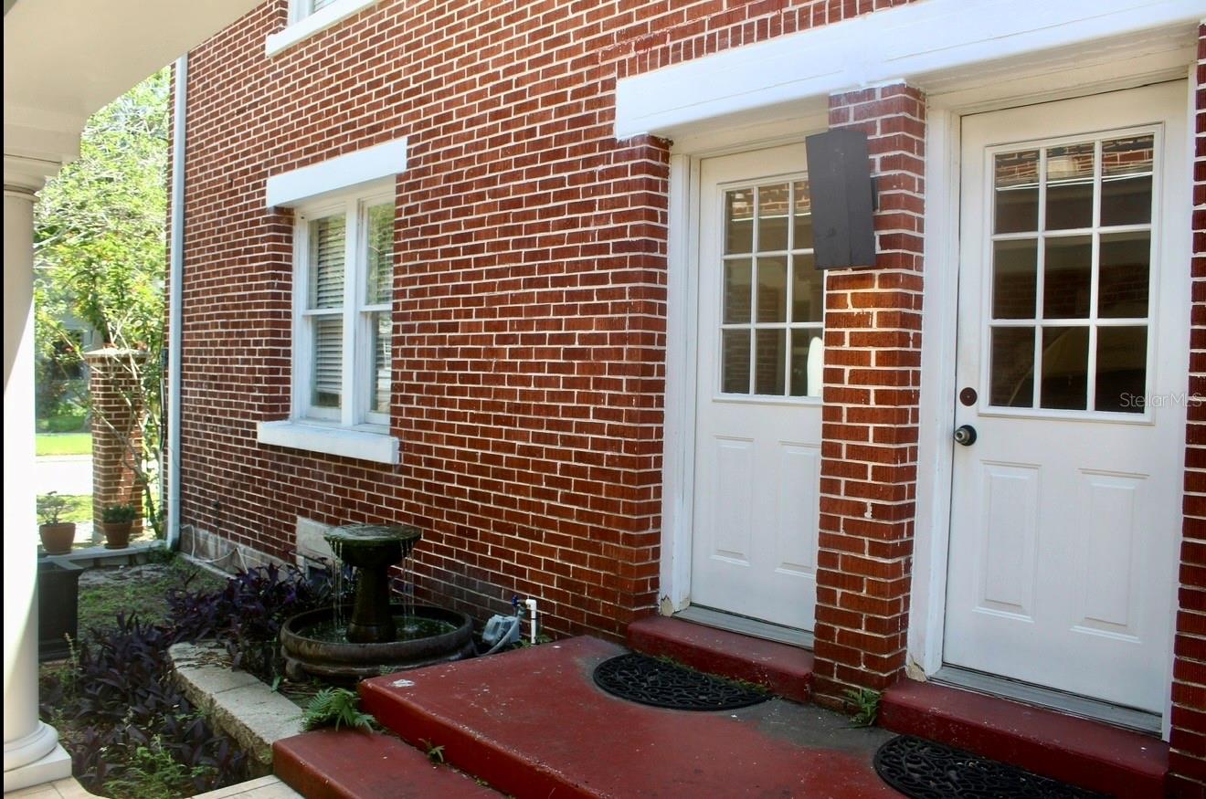 Image 18 of 22 For 701 Swann Avenue 1