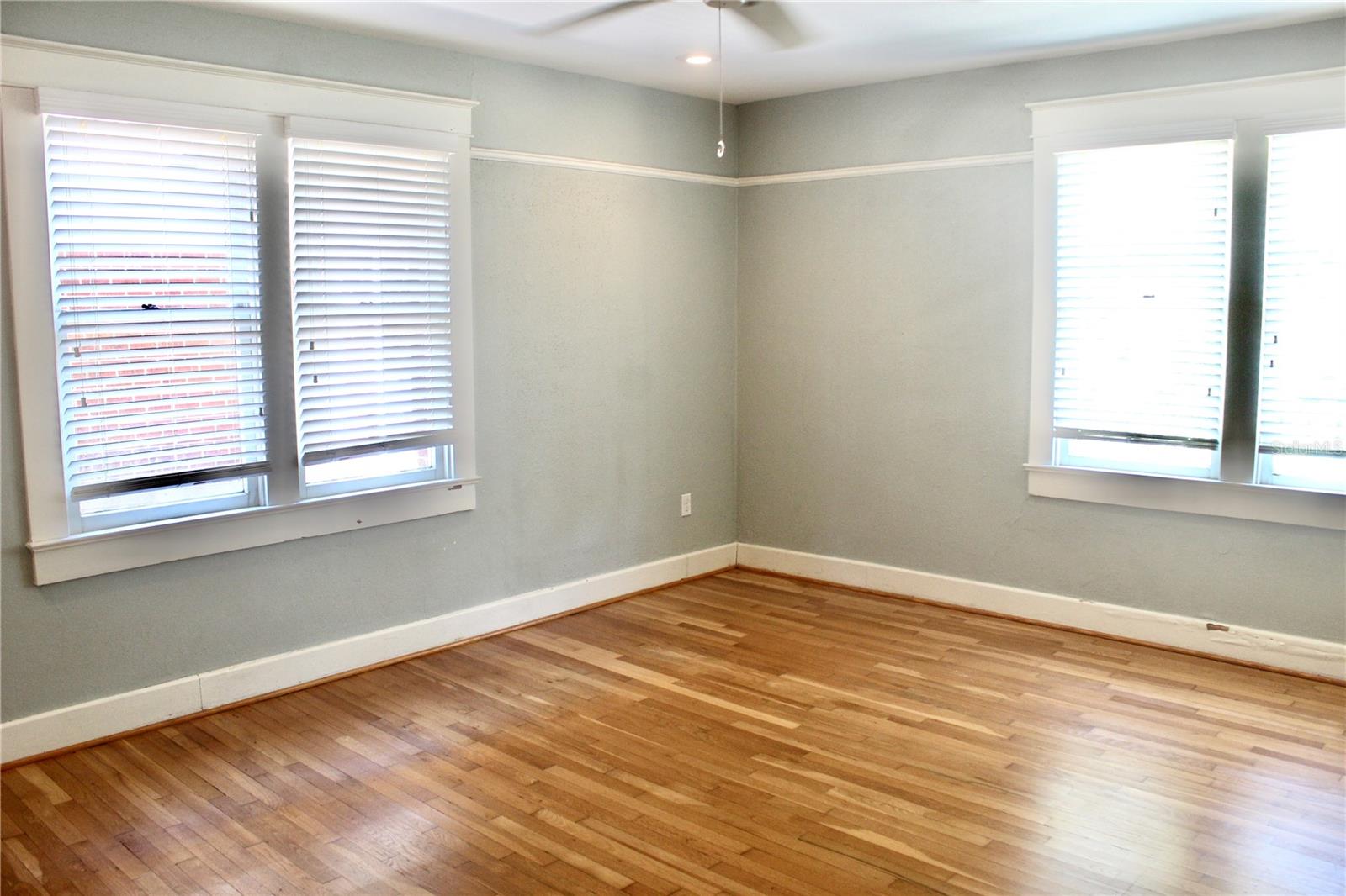 Image 9 of 22 For 701 Swann Avenue 1