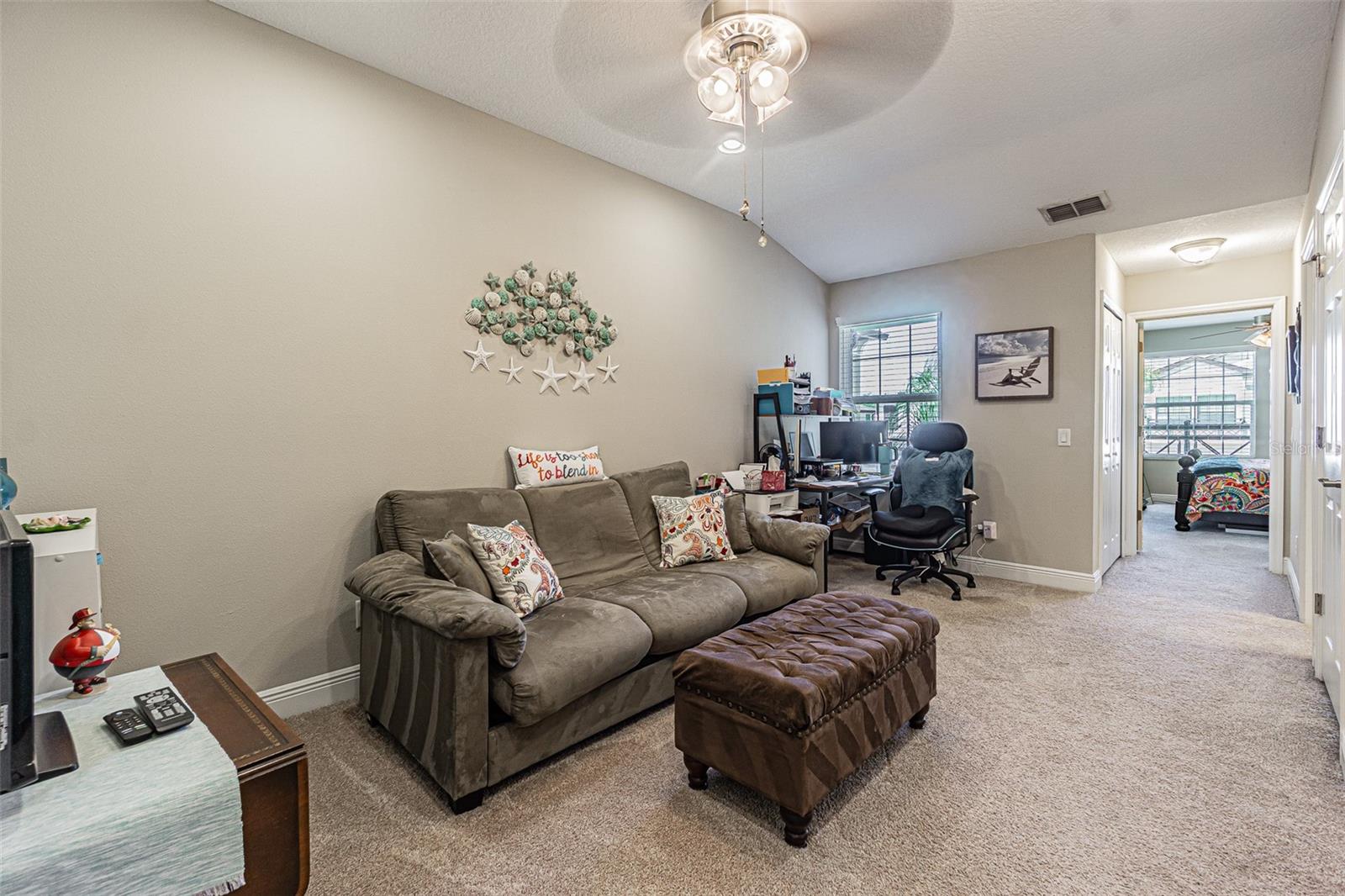 Listing photo id 9 for 11523 Crowned Sparrow Lane 3-7