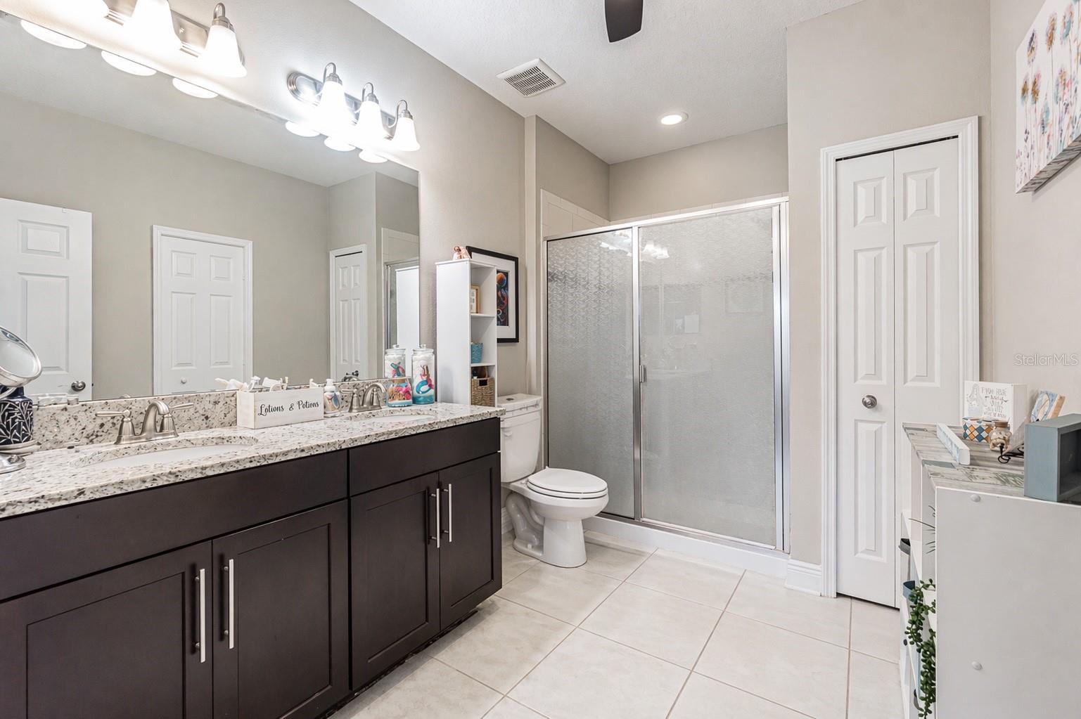 Listing photo id 13 for 11523 Crowned Sparrow Lane 3-7