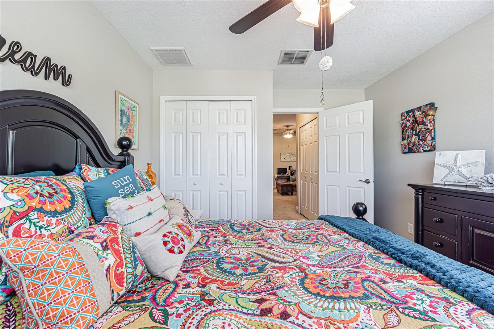 Listing photo id 14 for 11523 Crowned Sparrow Lane 3-7