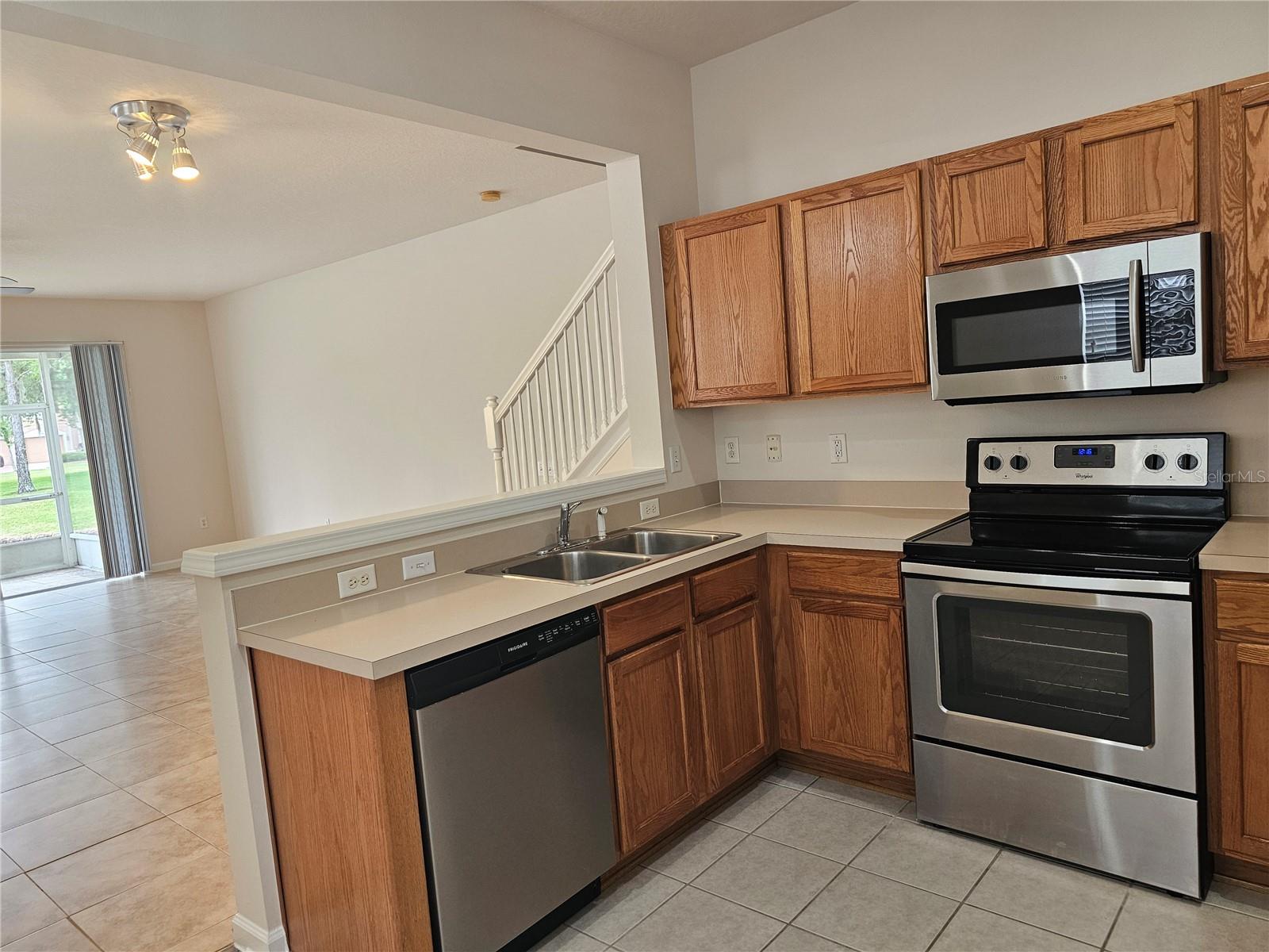 Image 7 of 24 For 26638 Castleview Way