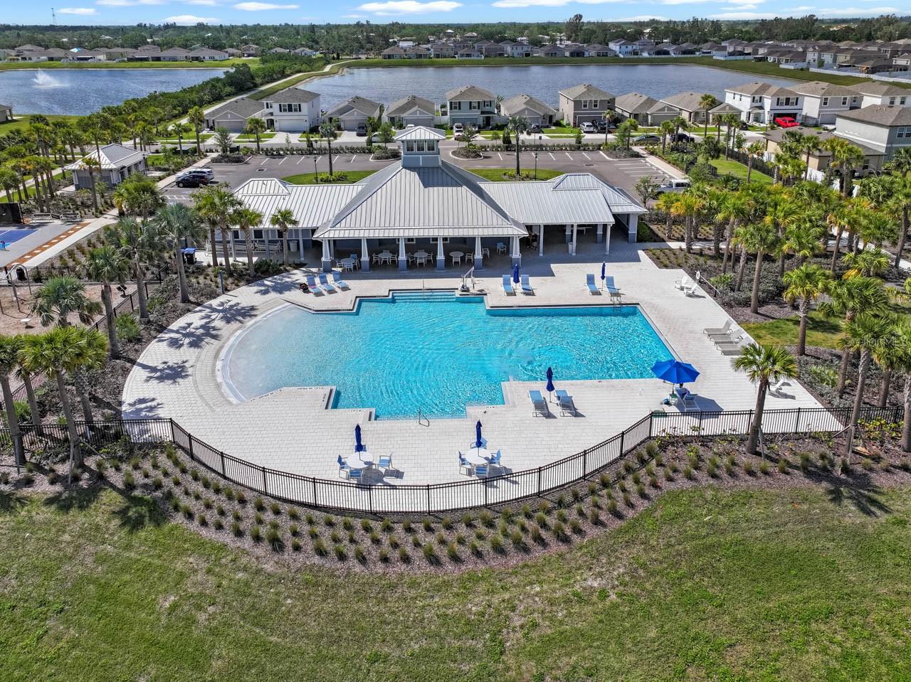 Image 21 of 32 For 889 Calico Scallop Street