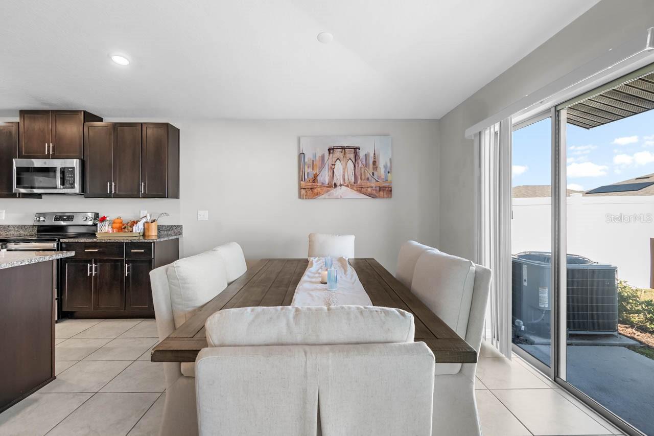 Image 5 of 32 For 889 Calico Scallop Street