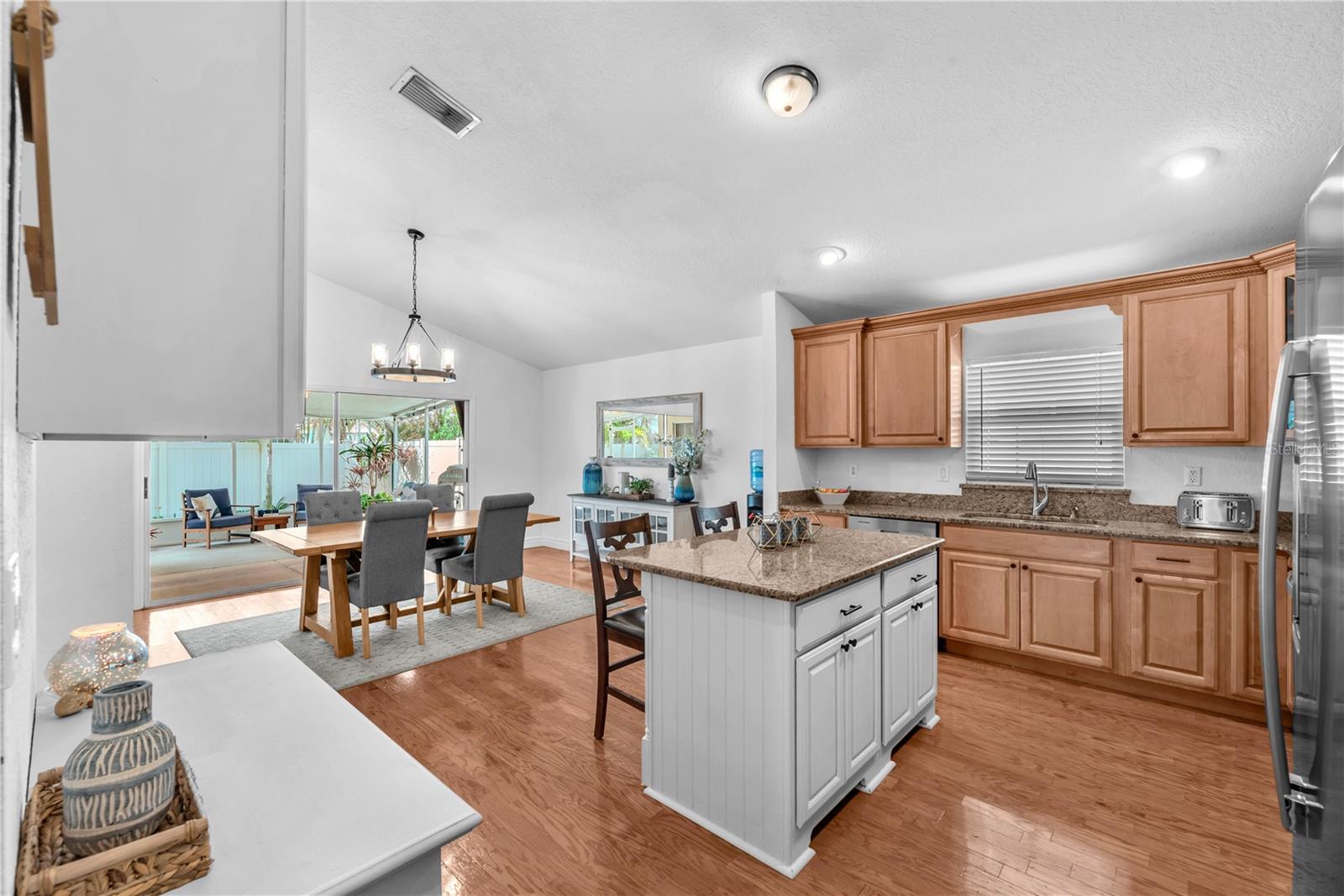 Image 4 of 29 For 2218 Cattleman Drive