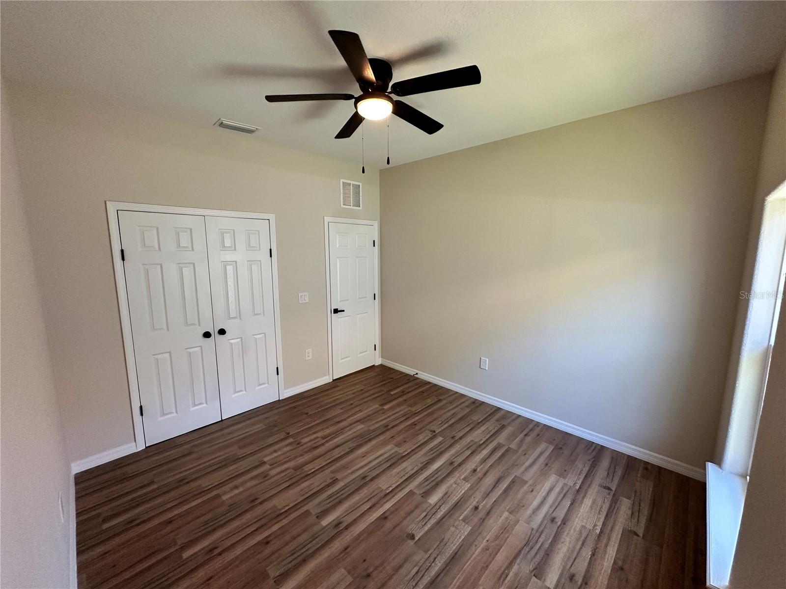 Image 14 of 32 For 1404 Lowry Avenue E