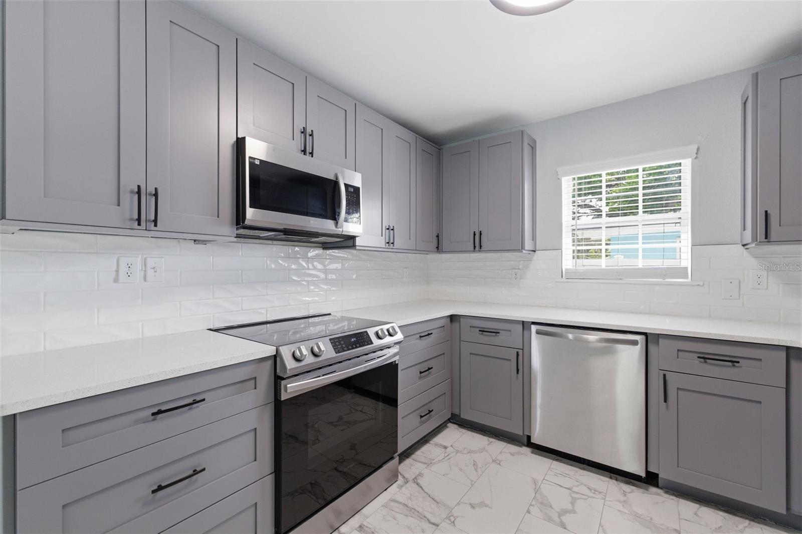 Image 13 of 35 For 3230 51st Street N