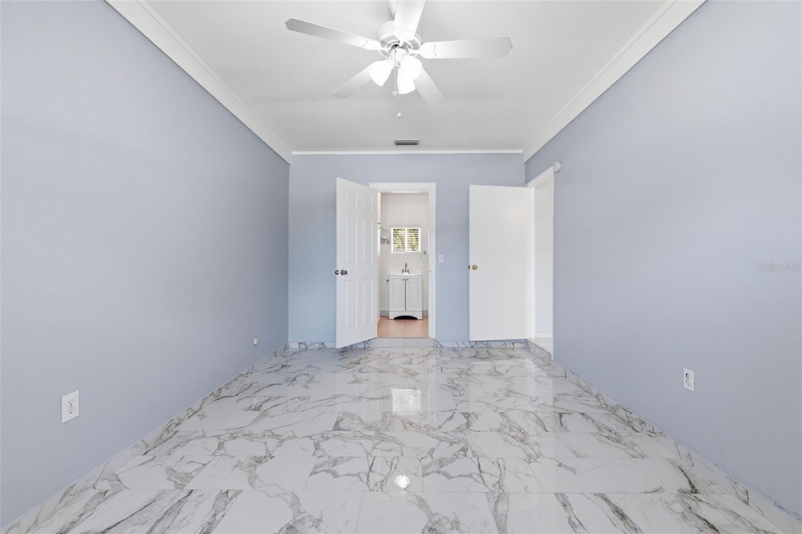 Image 24 of 35 For 3230 51st Street N