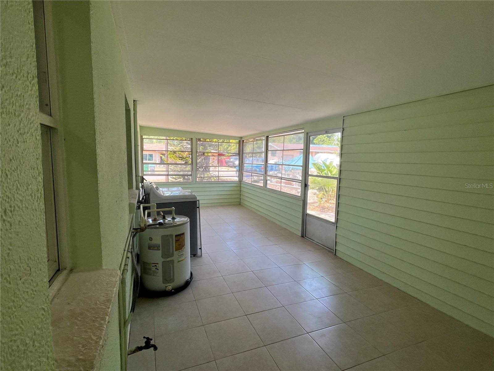 Image 13 of 16 For 10825 Navajo Drive