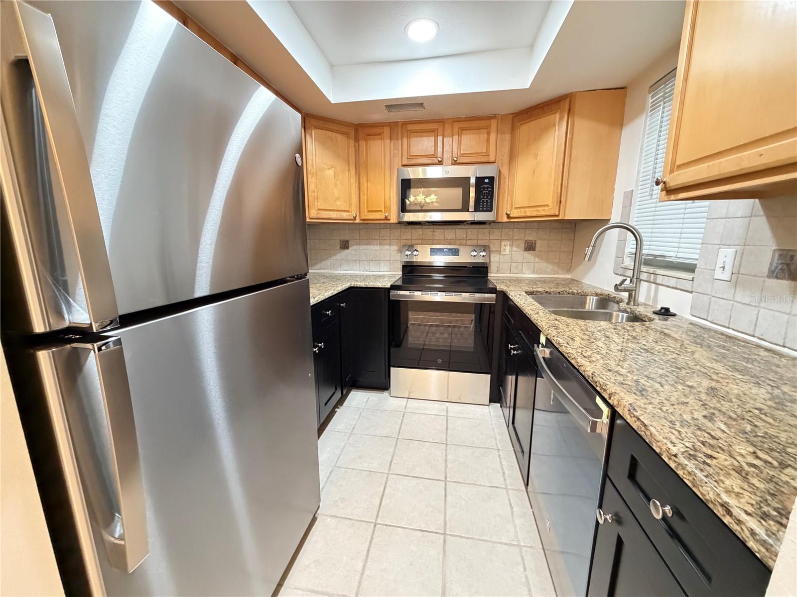 Image 4 of 10 For 4533 Marine Parkway 102