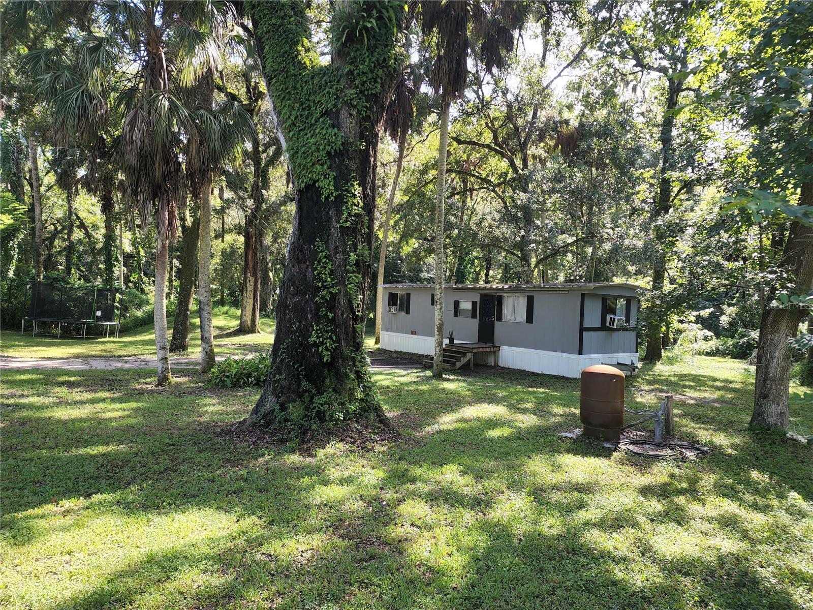 Listing photo id 0 for 2855 Tom Brewer Lane