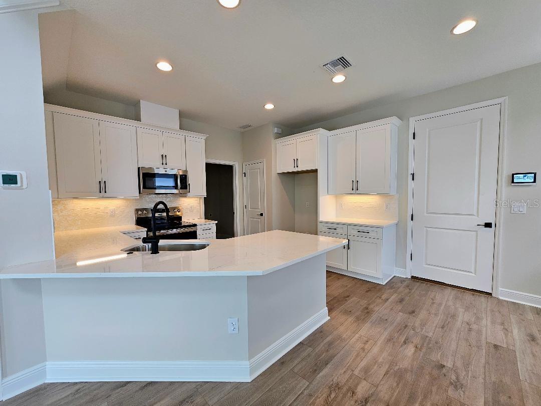 Image 2 of 5 For 7749 93rd Street N