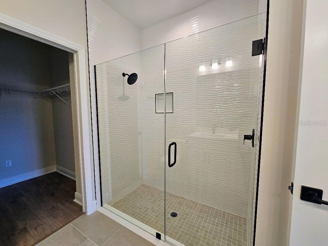 Image 4 of 5 For 7749 93rd Street N