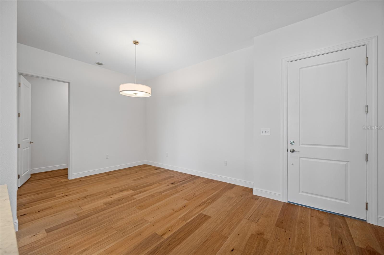 Image 15 of 43 For 644 3rd Avenue S 508