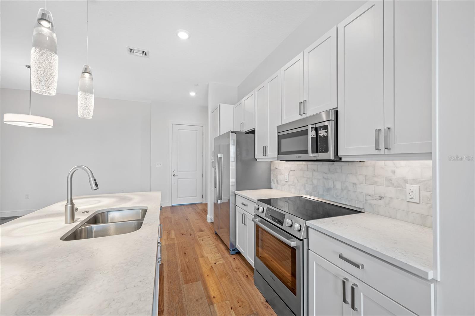 Image 19 of 43 For 644 3rd Avenue S 508