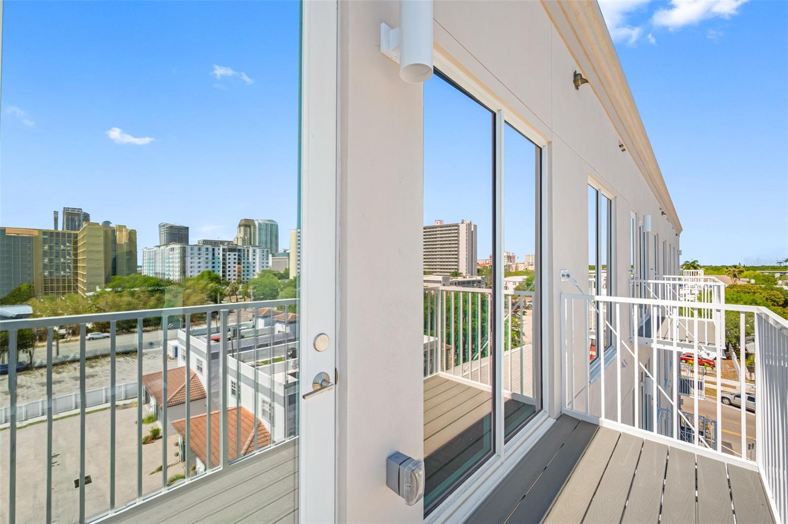 Image 27 of 43 For 644 3rd Avenue S 508