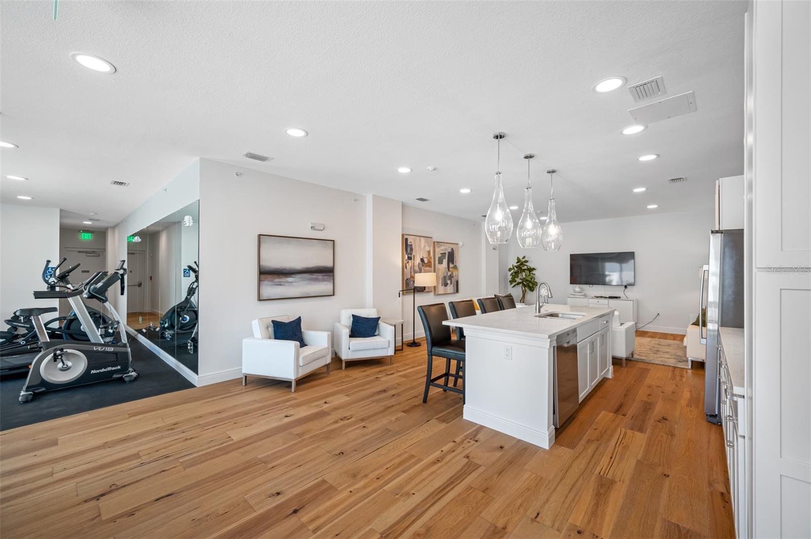 Image 41 of 43 For 644 3rd Avenue S 508