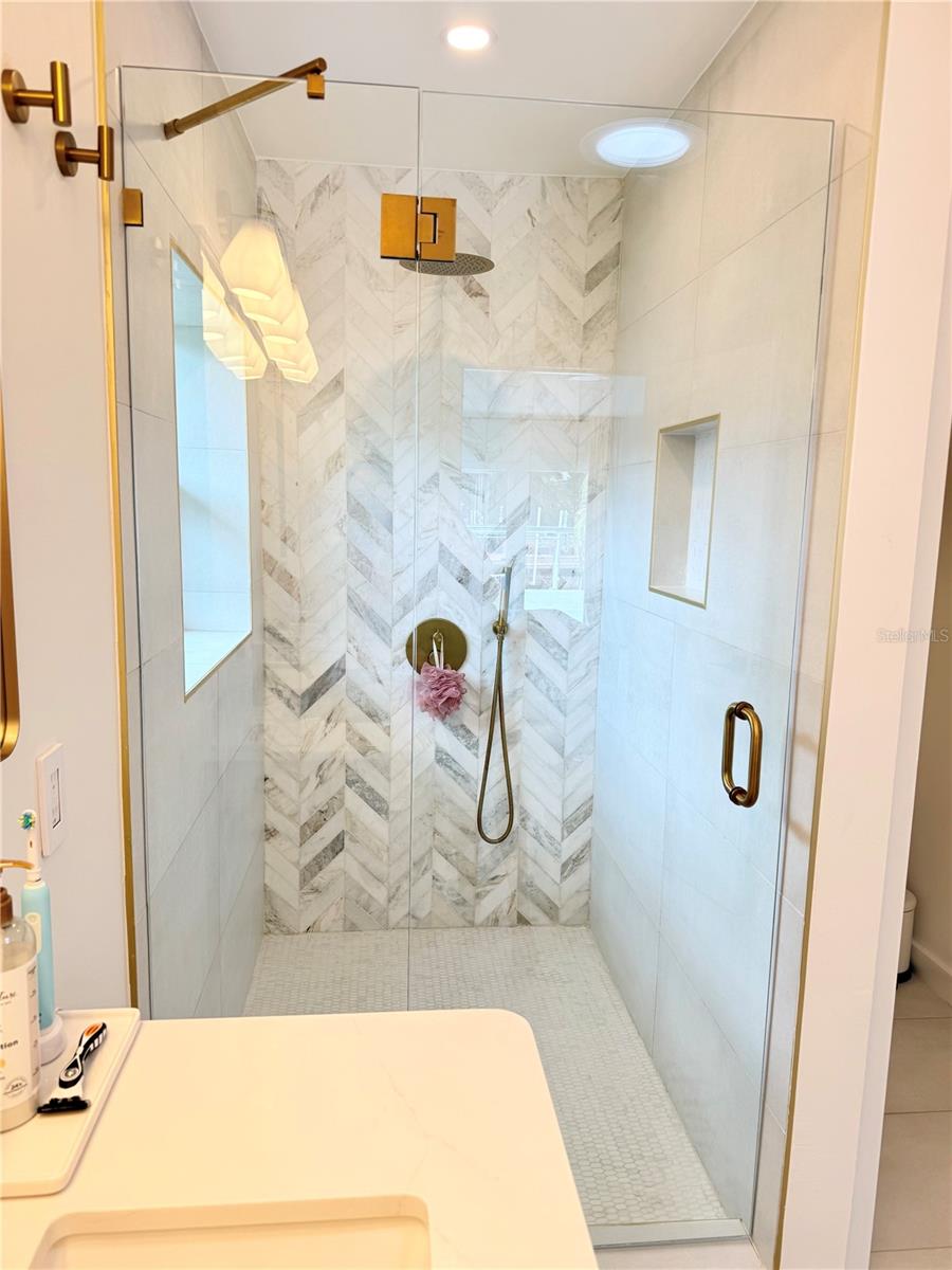 Image 30 of 43 For 797 45th Avenue Ne