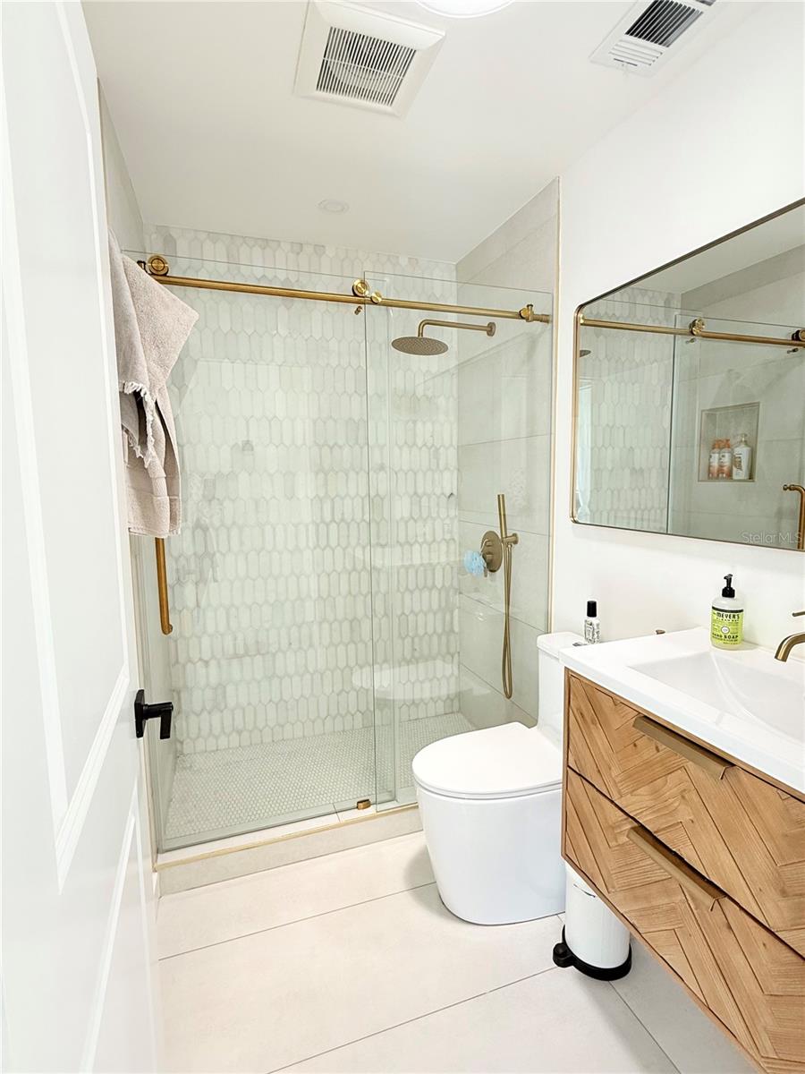 Image 38 of 43 For 797 45th Avenue Ne