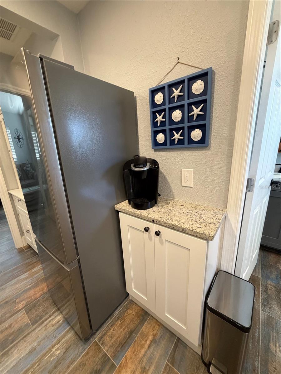 Image 17 of 20 For 5053 Beach Road 9e-w