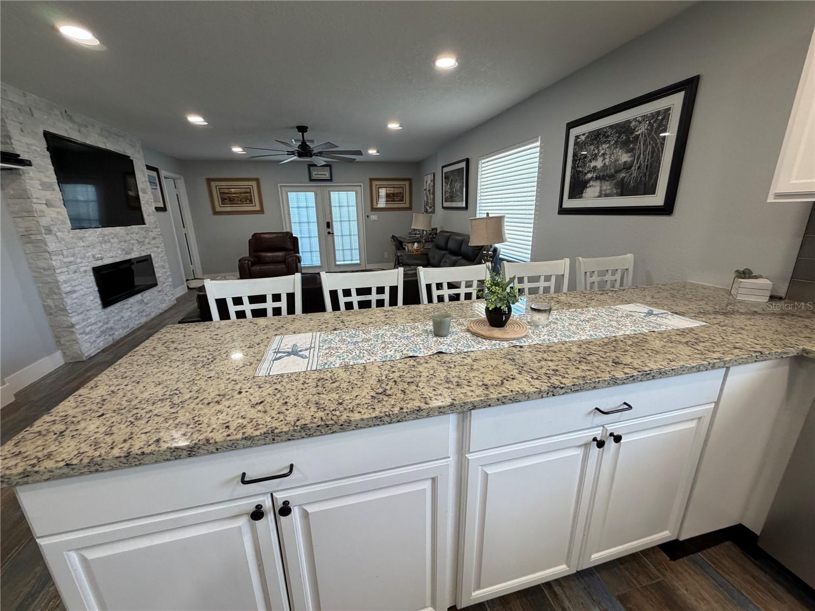 Image 7 of 20 For 5053 Beach Road 9e-w