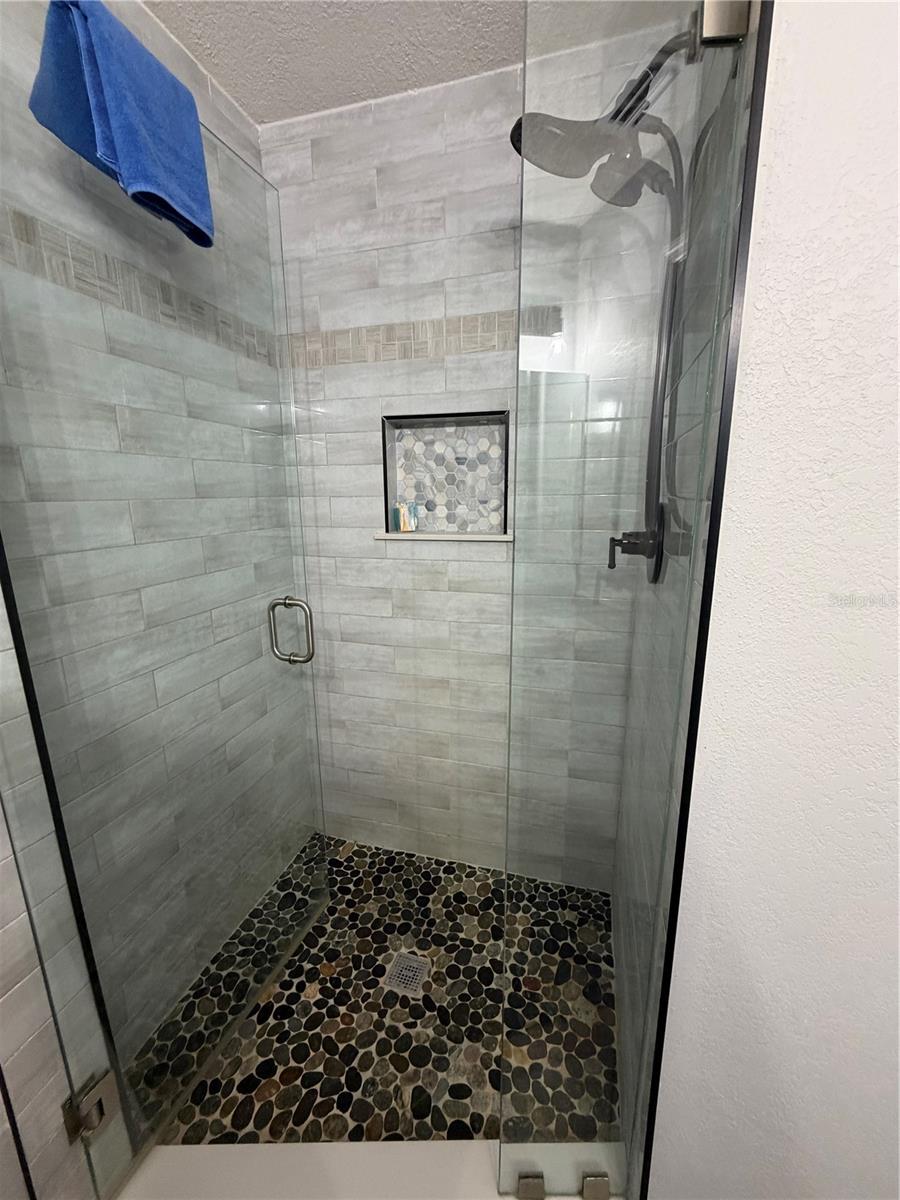 Image 9 of 20 For 5053 Beach Road 9e-w