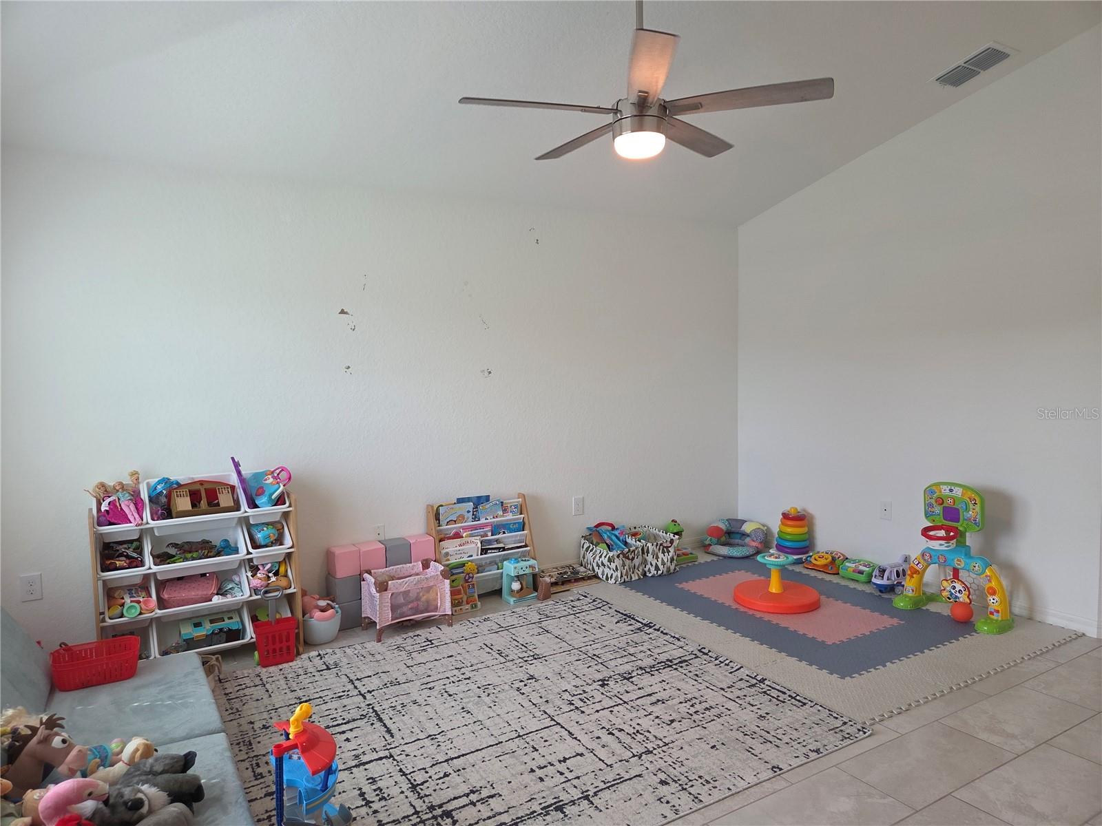 Image 14 of 18 For 4570 Penkert Place