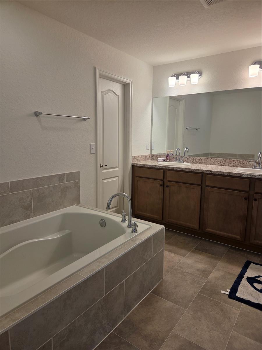 Image 9 of 18 For 4570 Penkert Place