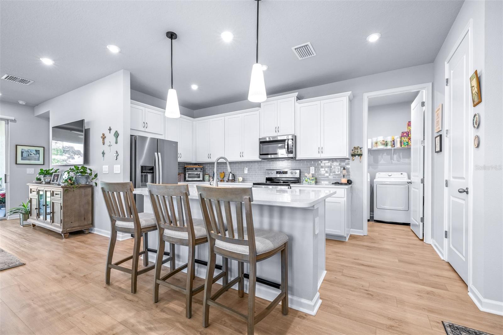 Image 10 of 52 For 6131 Timberdale Avenue