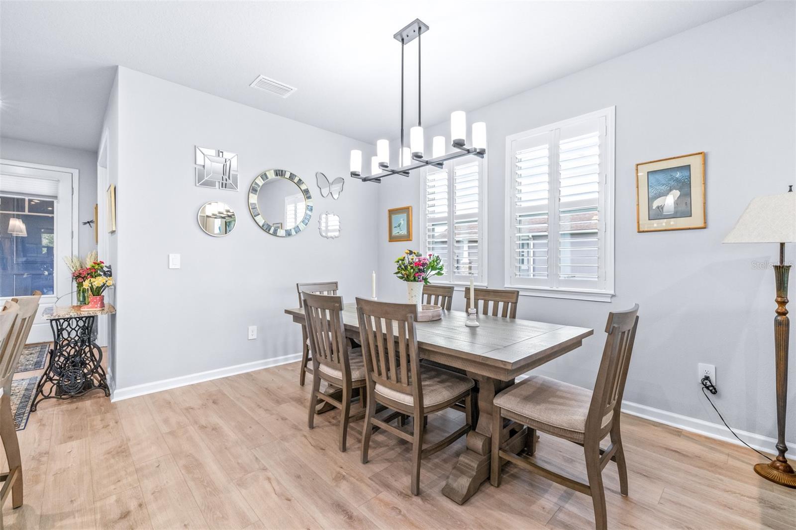 Image 7 of 52 For 6131 Timberdale Avenue