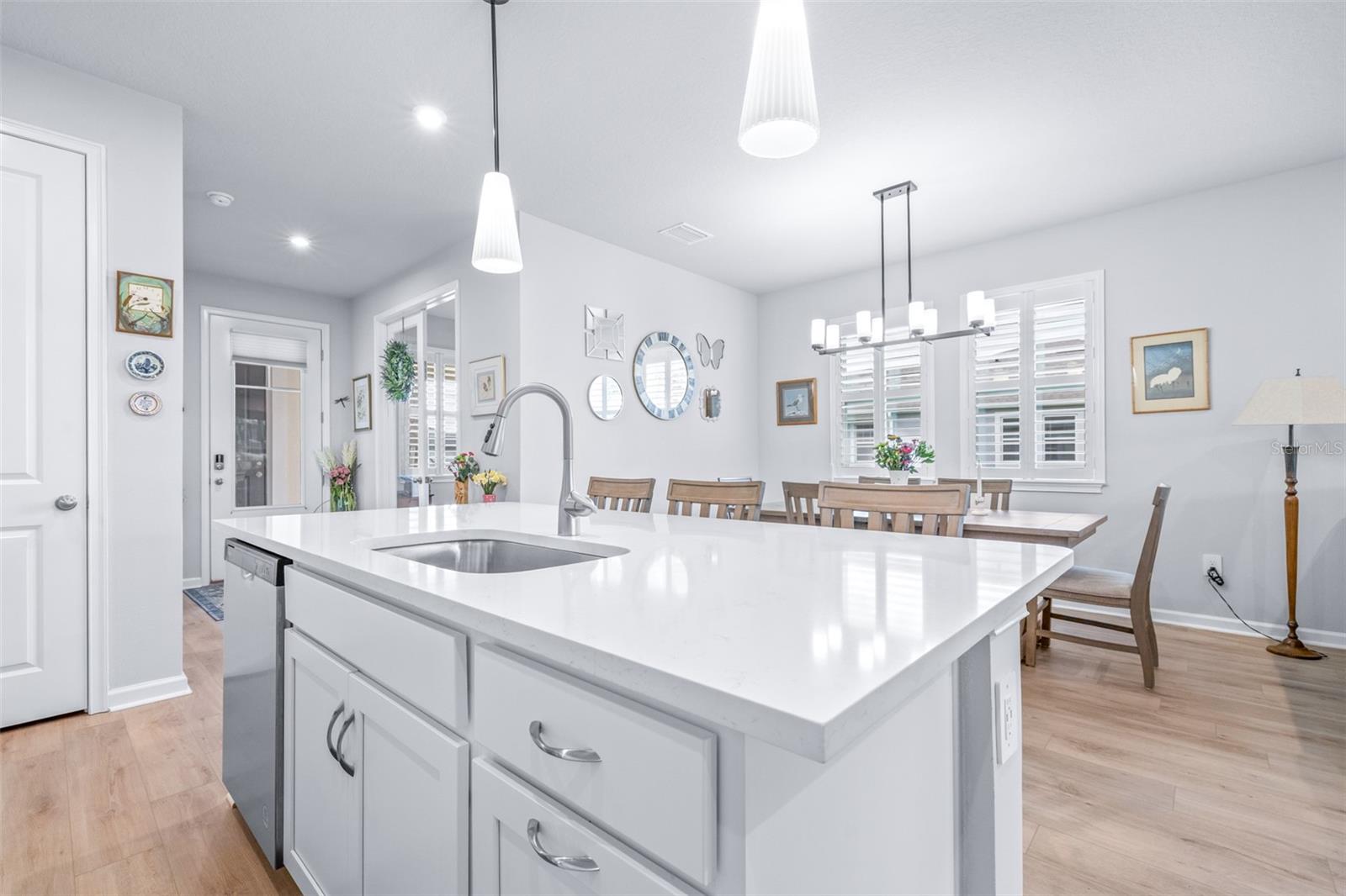 Image 8 of 52 For 6131 Timberdale Avenue