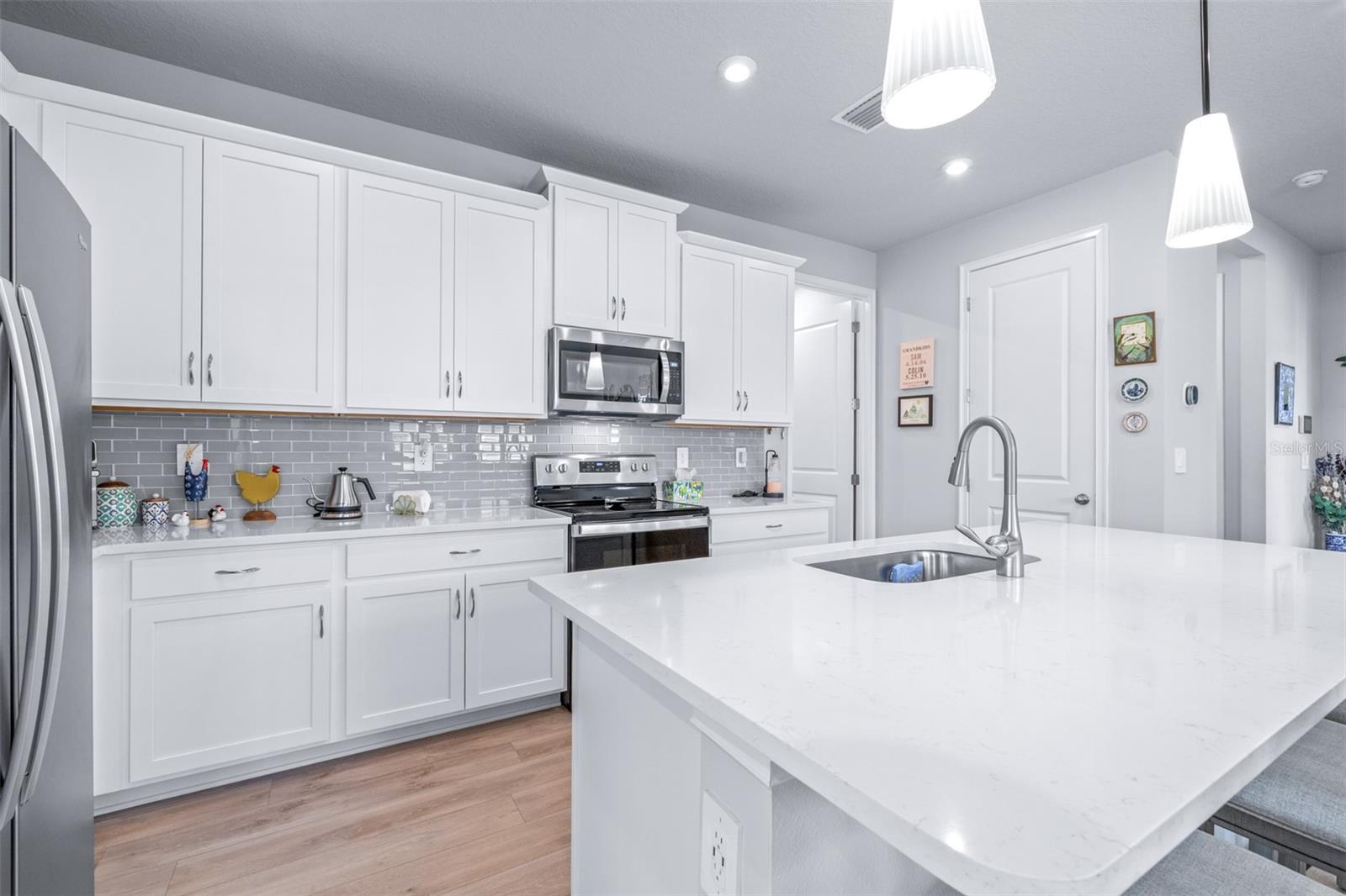 Image 9 of 52 For 6131 Timberdale Avenue