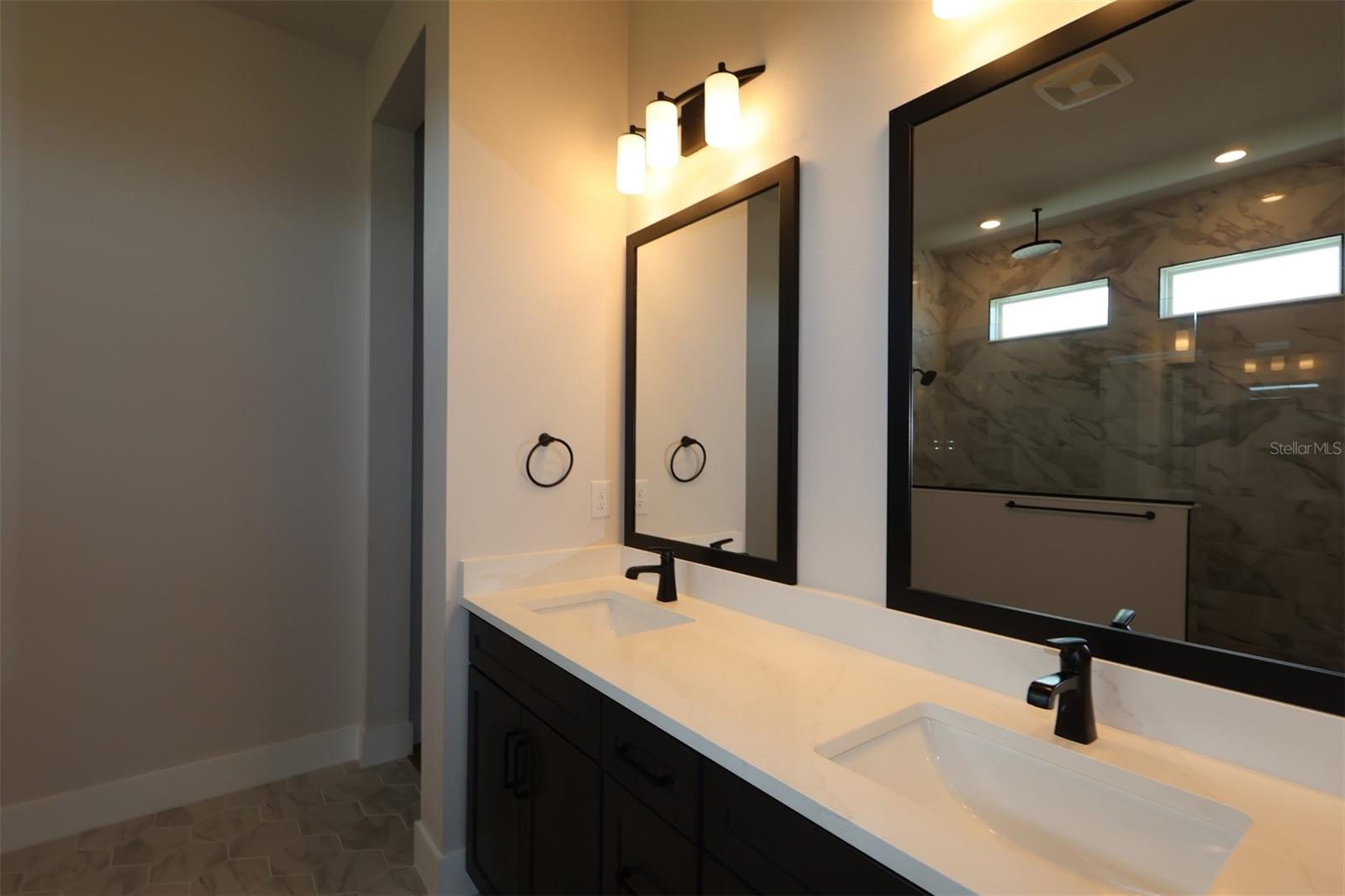 Image 8 of 12 For 17526 Foxtail Loop