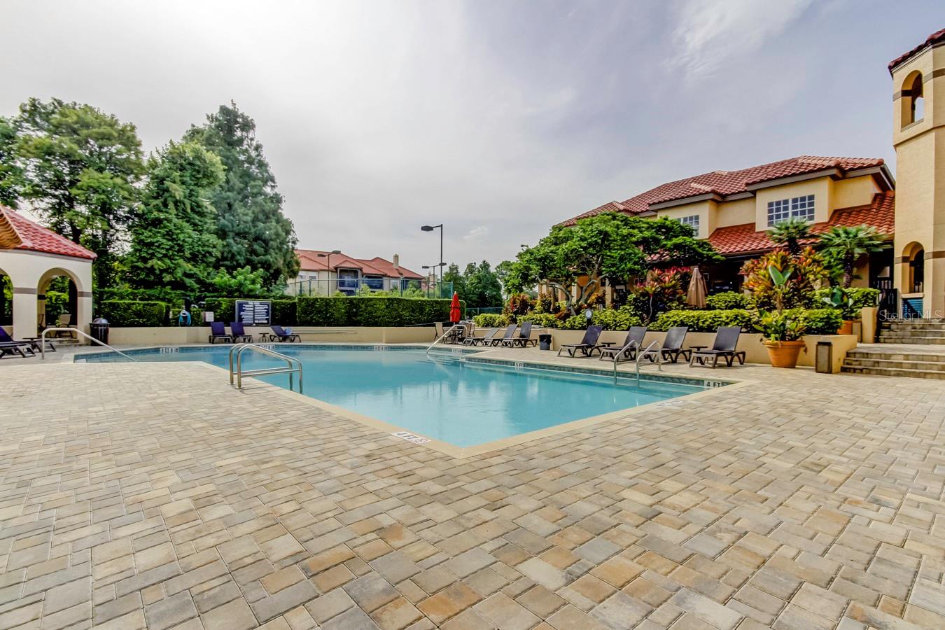 Image 30 of 45 For 2400 Feather Sound Drive 1228