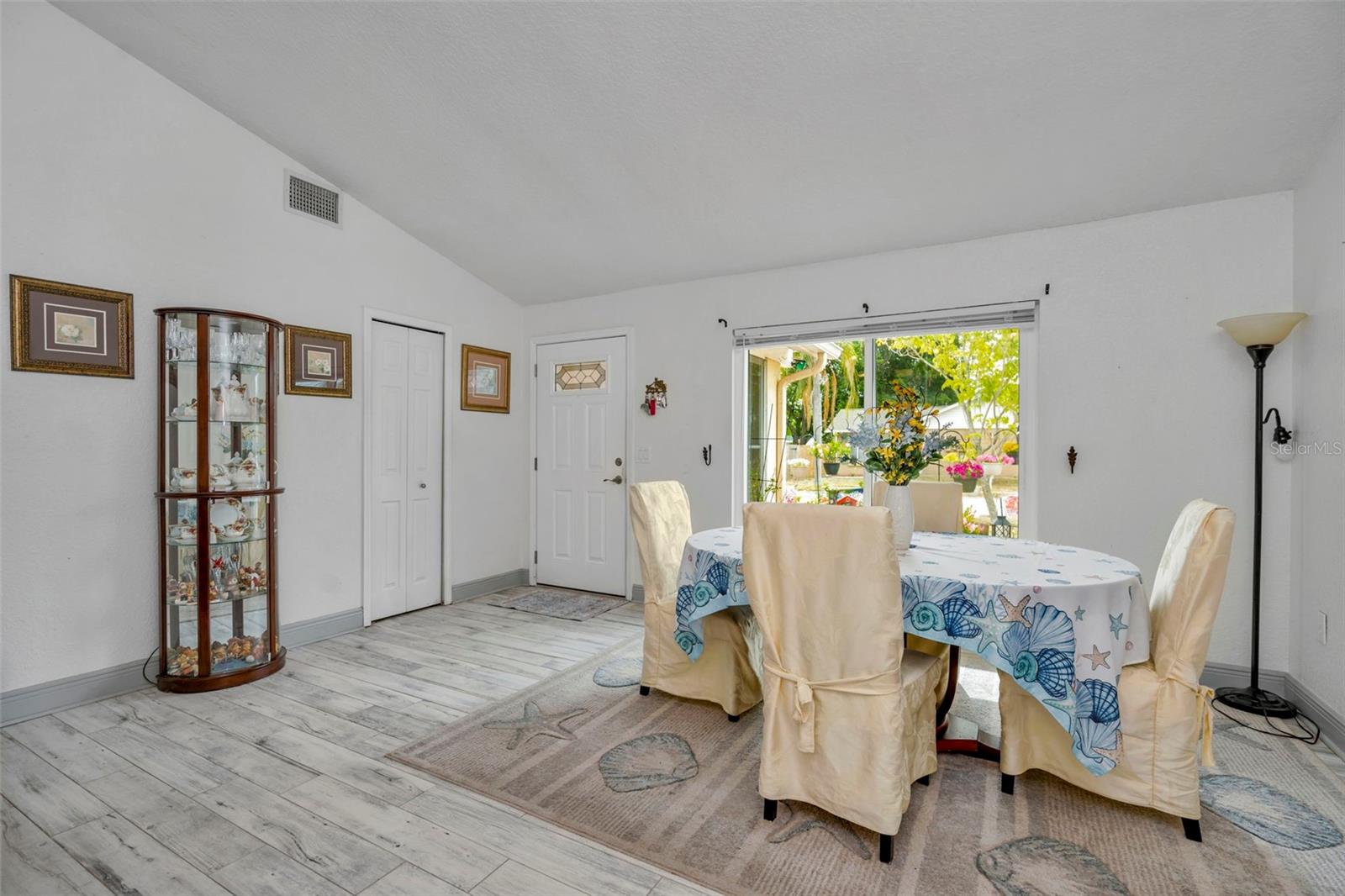 Image 5 of 28 For 3538 Monte Rio Street